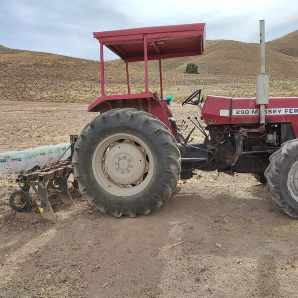 Tractor Massey Ferguson